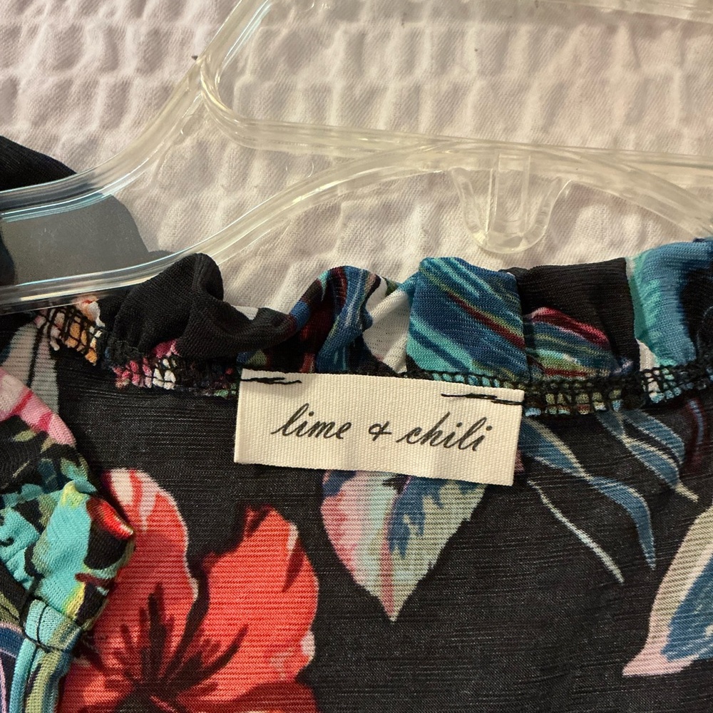 Women’s Flowy, Ruffled Blouse, Size Small - Picture 8 of 12